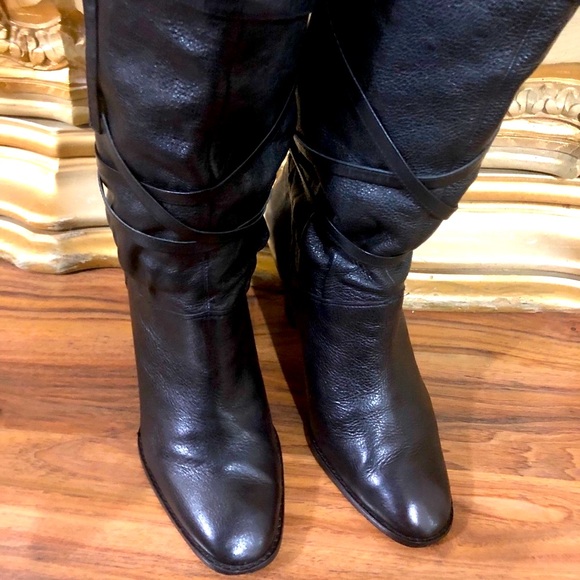 Michael Kors Excellent Condition Black Boots - Picture 5 of 7